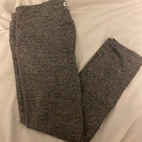 Aritzia leggings - Picture 1 of 1